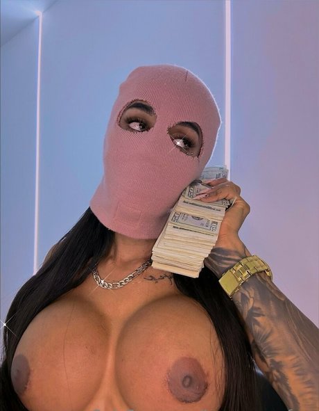 Photo nue de fuite OnlyFans de Laurasaenzfree