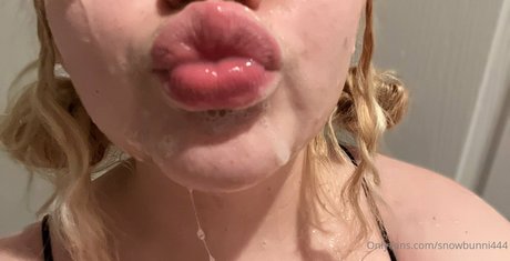 Photo nue de fuite OnlyFans de Snowbunni444