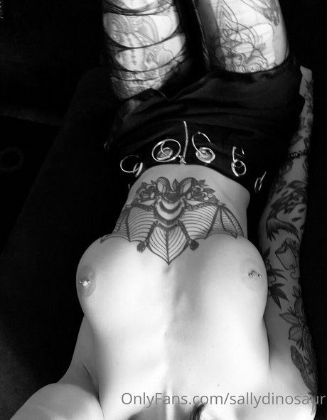 Photo nue de fuite OnlyFans de Sallydinosaur