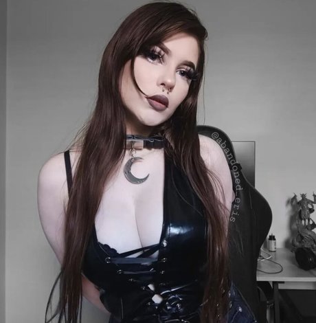 Photo nue de fuite OnlyFans de Abandonederis