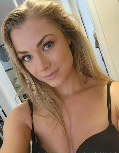 Photo nue de fuite OnlyFans de Missnikkileigh