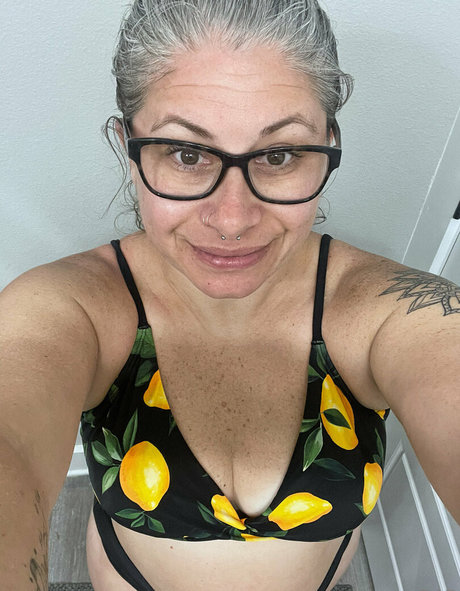 Photo nue de fuite OnlyFans de Curvy4urpleasure