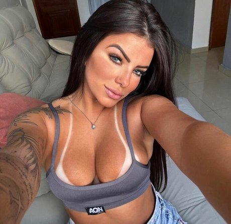 Photo nue de fuite OnlyFans de Milena Carvalho