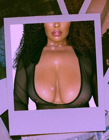 Photo nue de fuite OnlyFans de Sirensaysseduce
