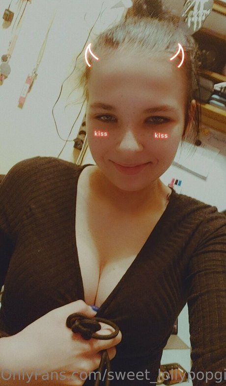 Sweet_lollypopgirl