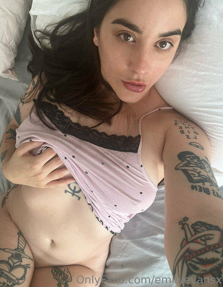 Photo nue de fuite OnlyFans de Emilyevansx
