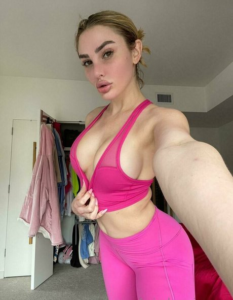Photo nue de fuite OnlyFans de Misskenzieanne