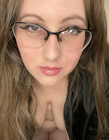 Photo nue de fuite OnlyFans de Hellsingqueen666