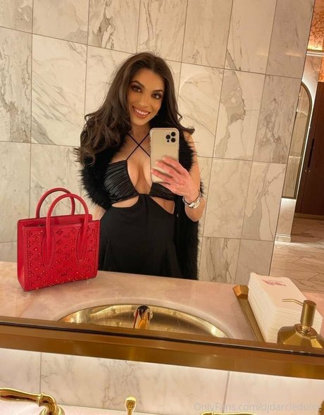 Photo nue de fuite OnlyFans de Darciedolcexxx