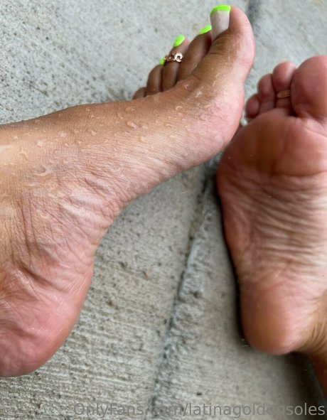 Photo nue de fuite OnlyFans de Latinagoldensoles