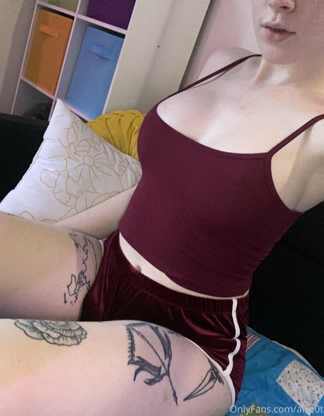 Photo nue de fuite OnlyFans de Allie0t