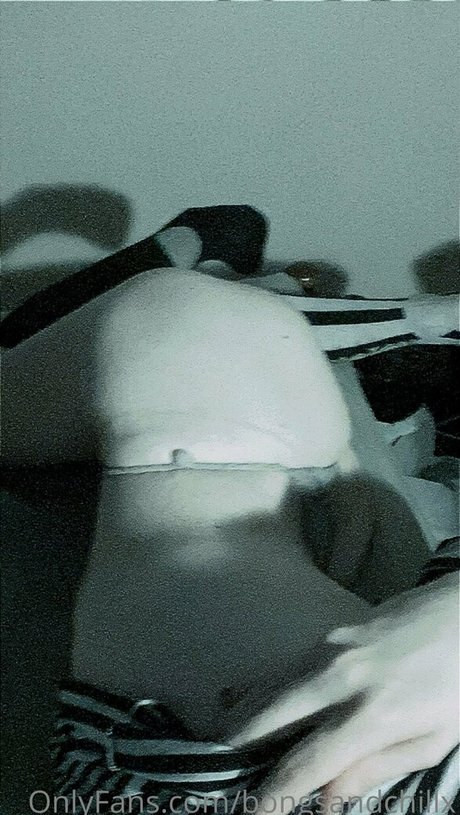 Photo nue de fuite OnlyFans de Bongsandchillx