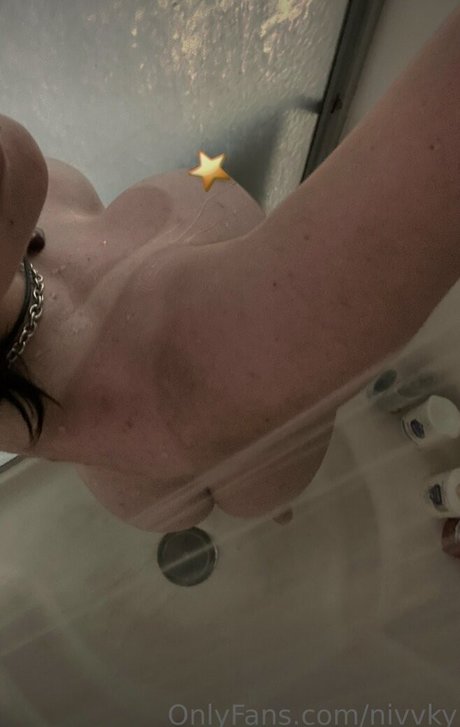 Photo nue de fuite OnlyFans de Nivvky