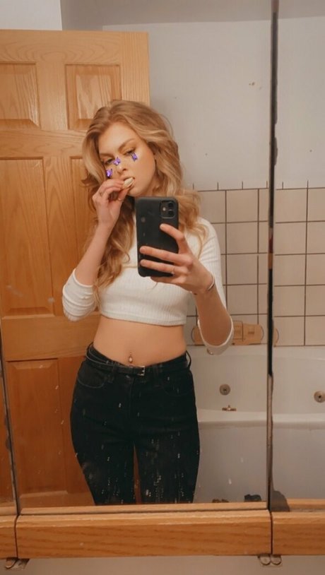Photo nue de fuite OnlyFans de Aubiegfree