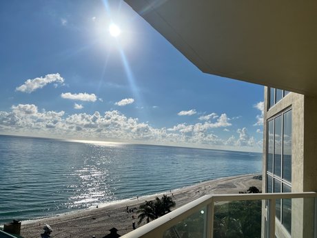 Photo nue de fuite OnlyFans de Miami Weather