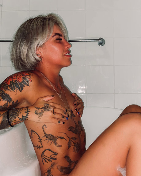 Photo nue de fuite OnlyFans de Madi