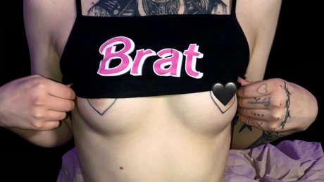 Photo nue de fuite OnlyFans de Baby Vampire