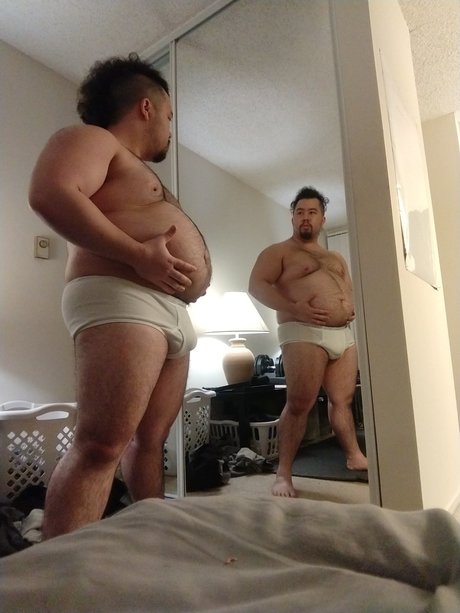 Photo nue de fuite OnlyFans de Donovan That Bulky Asian Gainer