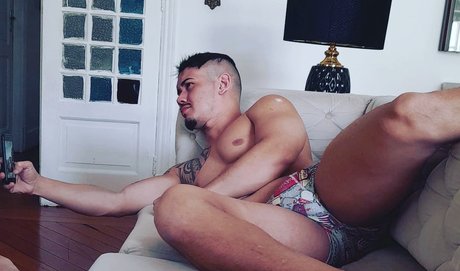 Photo nue de fuite OnlyFans de Aslanfalcom