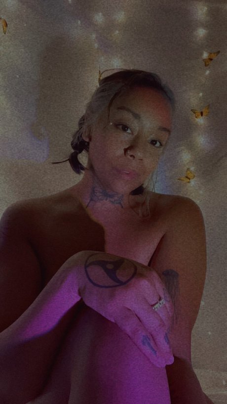 Photo nue de fuite OnlyFans de Barefoot Brunette