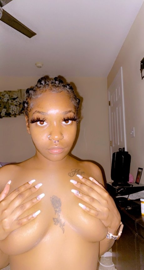 Photo nue de fuite OnlyFans de Ms Junie