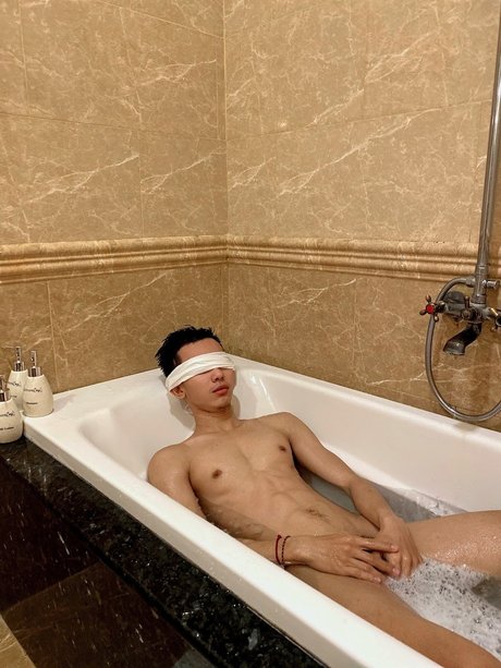 Photo nue de fuite OnlyFans de Minh