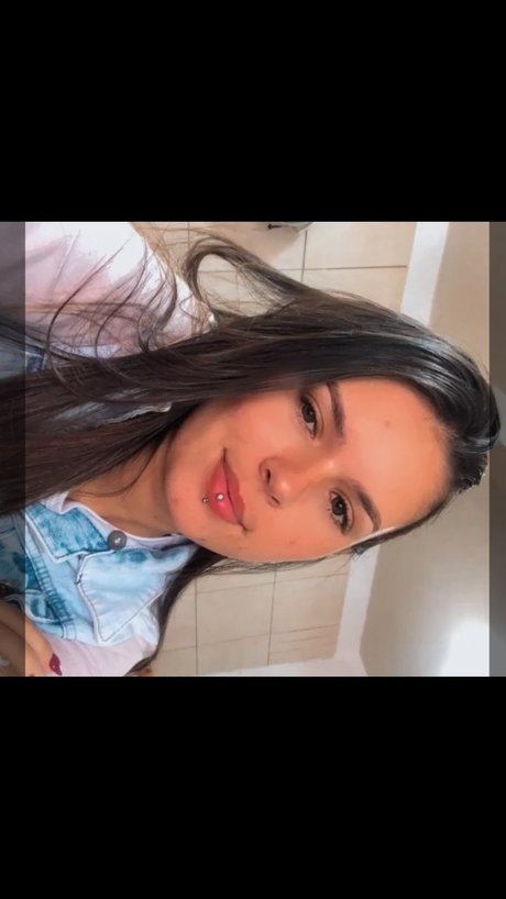 Photo nue de fuite OnlyFans de Camila Martins