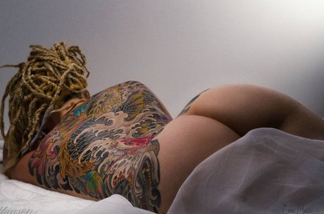 Photo nue de fuite OnlyFans de Mimo Moore