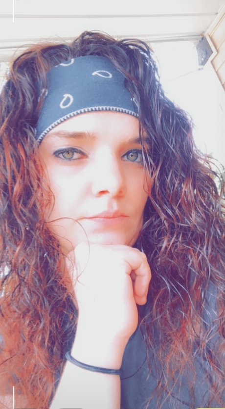 Photo nue de fuite OnlyFans de Carly Currence