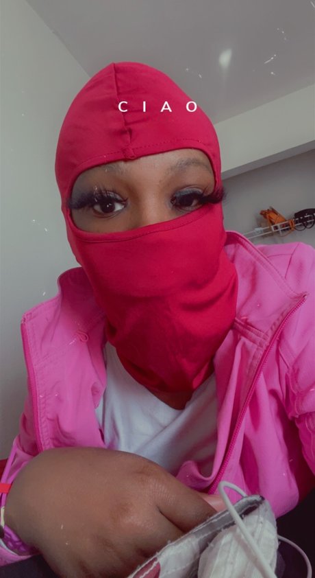 Photo nue de fuite OnlyFans de Journeemommie