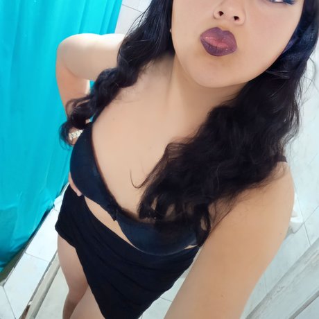 Photo nue de fuite OnlyFans de Paola Y Carlos