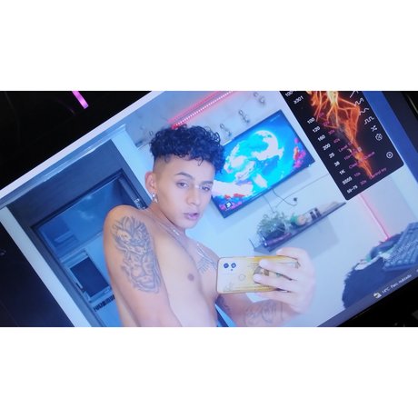 Photo nue de fuite OnlyFans de Camilo Martnez