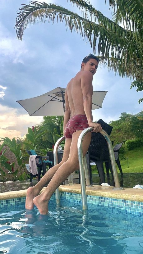 Photo nue de fuite OnlyFans de Yoel Lalo