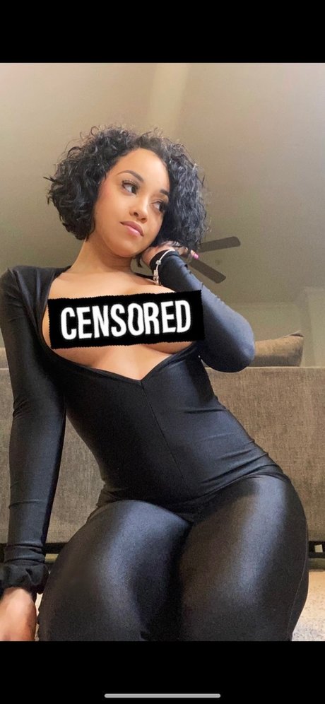 Photo nue de fuite OnlyFans de 4everambi
