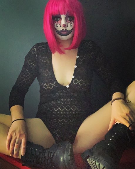 Photo nue de fuite OnlyFans de Missfrownyclown
