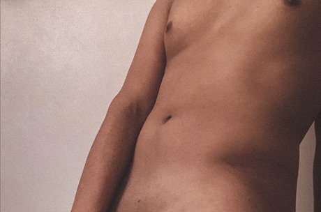 Photo nue de fuite OnlyFans de Julian Largo