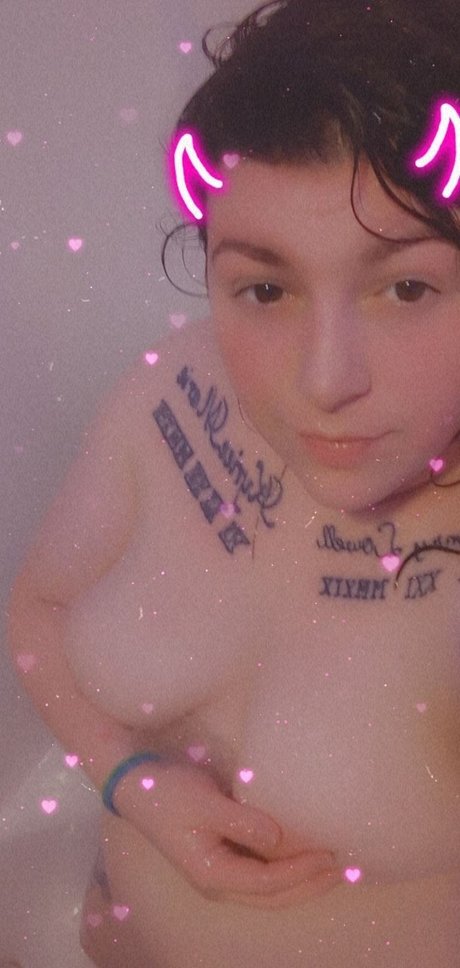 Photo nue de fuite OnlyFans de Deborah Stedam
