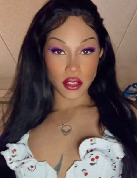 Photo nue de fuite OnlyFans de Miss J  Transunique