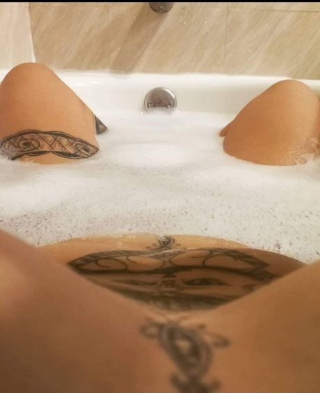 Photo nue de fuite OnlyFans de Mishucat
