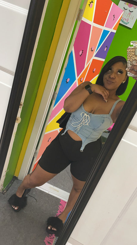 Photo nue de fuite OnlyFans de Tingzzz