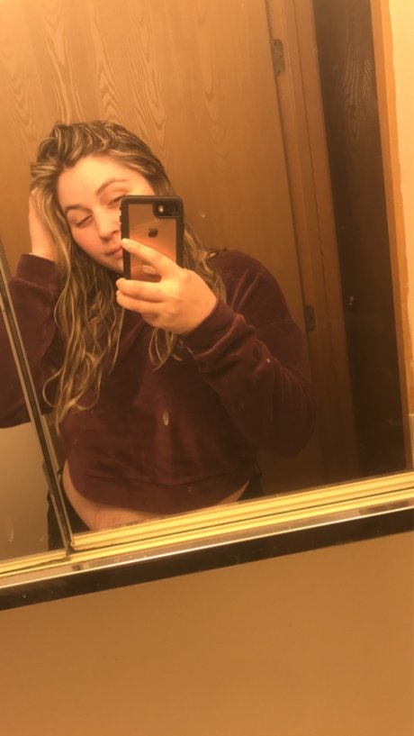 Photo nue de fuite OnlyFans de Sydney Starling