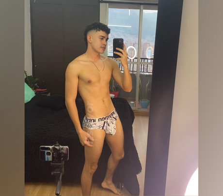 Photo nue de fuite OnlyFans de Itsdiyoroficial