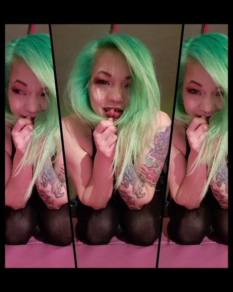 Photo nue de fuite OnlyFans de Ophelia Rae