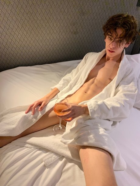 Photo nue de fuite OnlyFans de Gu Albuquerque