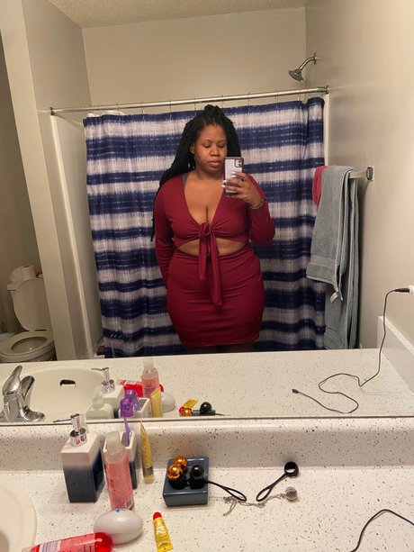 Photo nue de fuite OnlyFans de Juicy Thickie