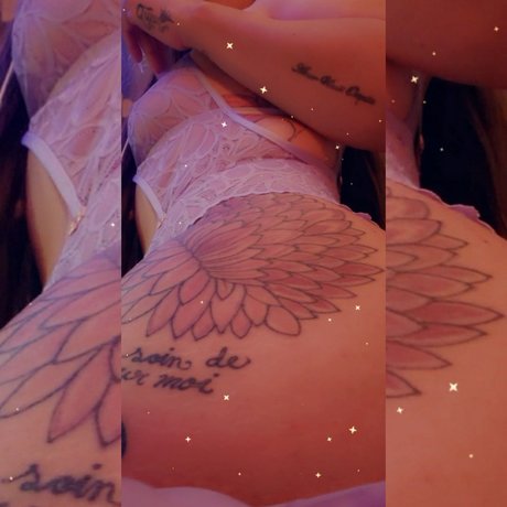 Photo nue de fuite OnlyFans de The Light Bright