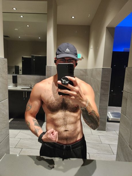 Photo nue de fuite OnlyFans de Gus