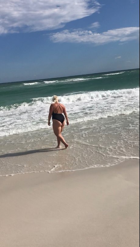Photo nue de fuite OnlyFans de Miss Booty
