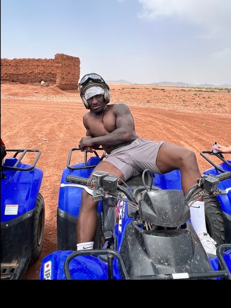 Photo nue de fuite OnlyFans de Mr Dark Chocolate 
