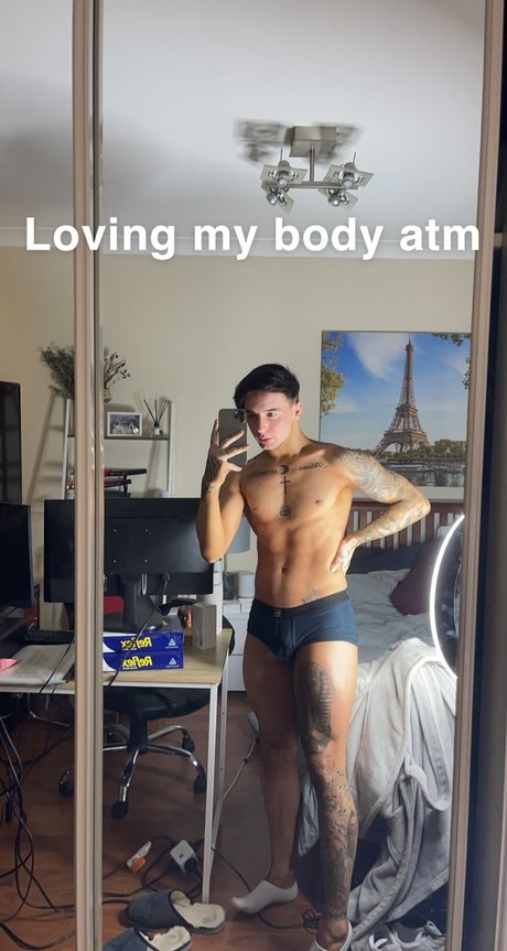 Photo nue de fuite OnlyFans de Peachy Mike 